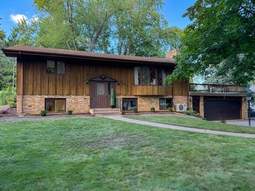 726 Centennial St, Cambridge, MN, 55008-1083 | Card Image