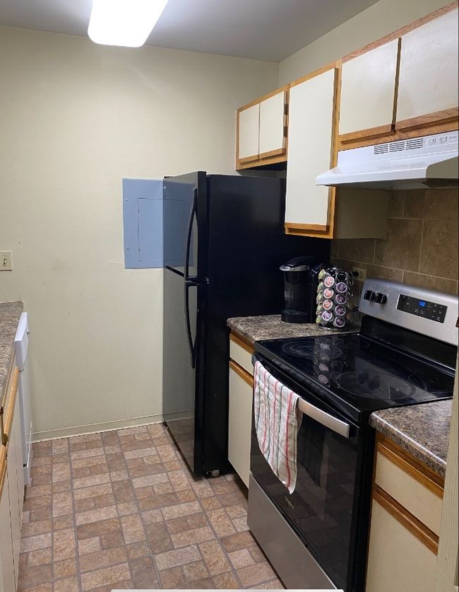 APT-301 - 208 Glengarry Dr, Condo with 2 bedrooms, 2 bathrooms and 2 parking in Bloomingdale IL | Image 8