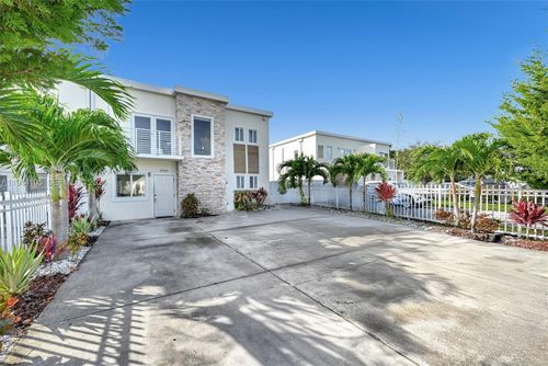 26100 Sw 134th Pl, Homestead, FL, 33032-8283 | Card Image