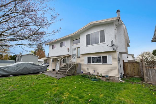 8885 Hazel Street, House other with 5 bedrooms, 2 bathrooms and 4 parking in Chilliwack BC | Image 3