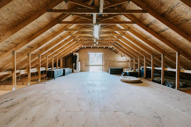 2247 Pixton Rd, House other with 3 bedrooms, 3 bathrooms and 6 parking in Roberts Creek BC | Image 37