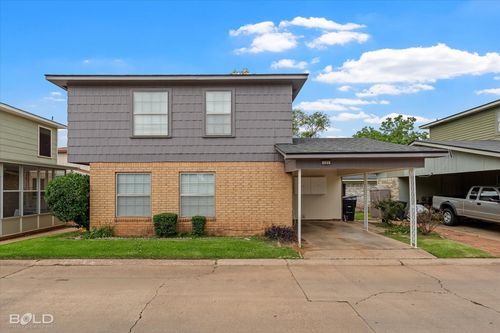 121 Carriage Square Dr, Bossier City, LA, 71112-2264 | Card Image