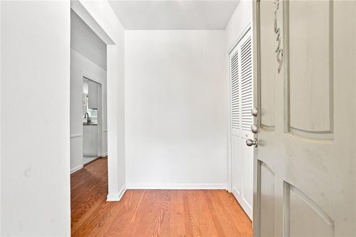 139 Woodmere Sq Nw, Atlanta, GA, 30327-4035 | Card Image