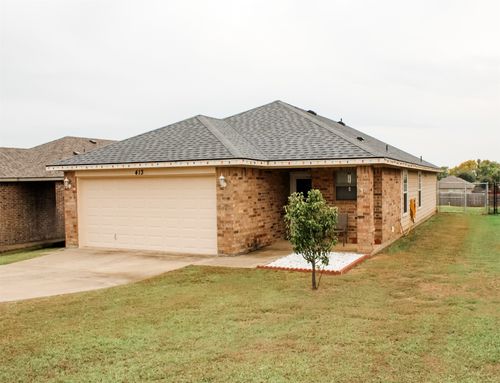 413 Glenwood St, Gainesville, TX, 76240-1579 | Card Image
