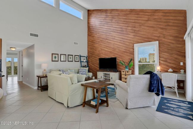 3rd Floor Living Room | Image 10