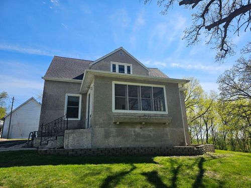 110 Summit Ave, Montevideo, MN, 56265-1518 | Card Image