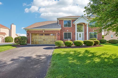 2302 Irvine Ln, Plainfield, IL, 60586-8375 | Card Image