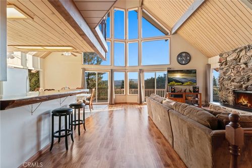 27734 Alpen Dr, Lake Arrowhead, CA, 92352 | Card Image