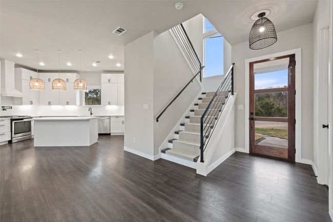 18200 Fair Ln, House other with 3 bedrooms, 3 bathrooms and 2 parking in Jonestown TX | Image 7