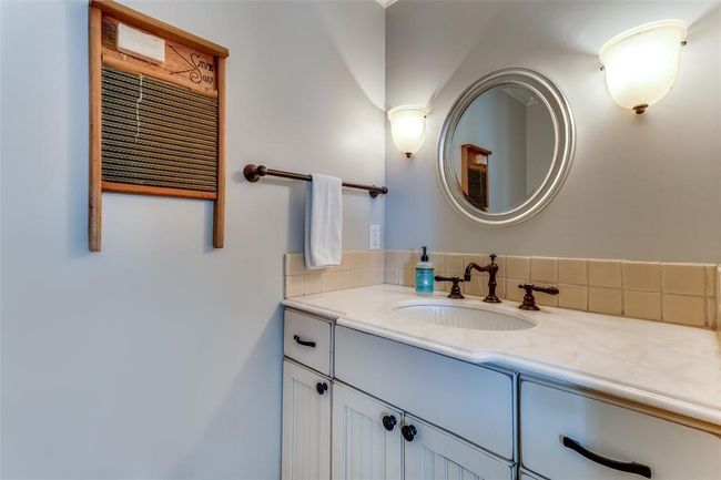 2113 Brooklyn St, House other with 3 bedrooms, 4 bathrooms and null parking in Austin TX | Image 22