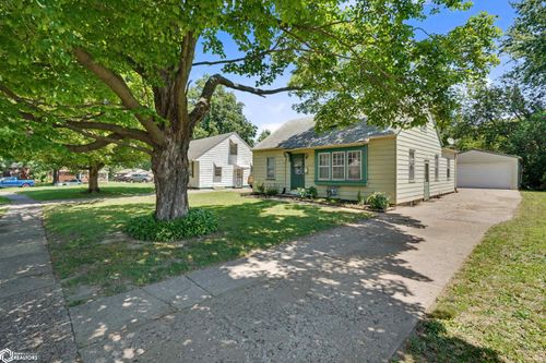 2108 Burlington Ave, Burlington, IA, 52601-1919 | Card Image