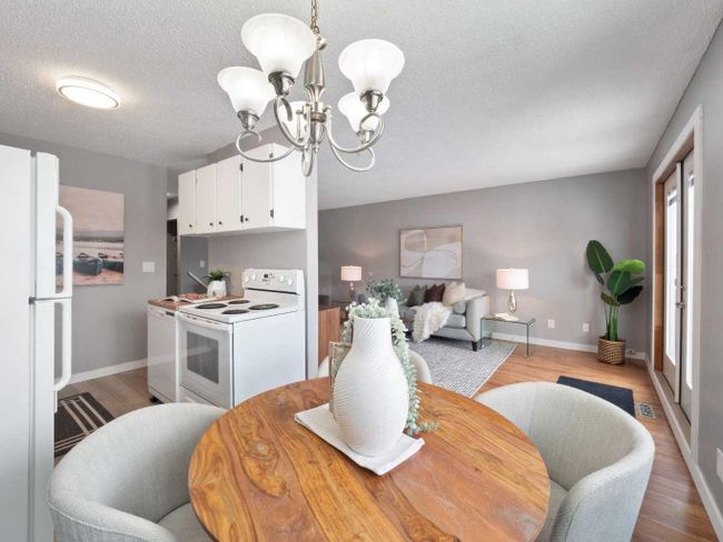 A - 2737 78 Avenue Se, Home with 2 bedrooms, 1 bathrooms and 1 parking in Calgary AB | Image 5