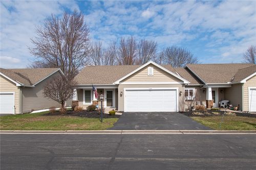 10 Turtlewood Trl, Greece, NY, 14626-5010 | Card Image