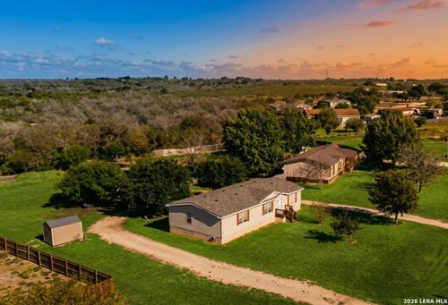 153 Davie Ln, Marion, TX, 78124-1730 | Card Image