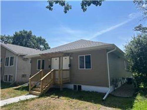 468 Thomas Ave, Saint Paul, MN, 55103-1627 | Card Image
