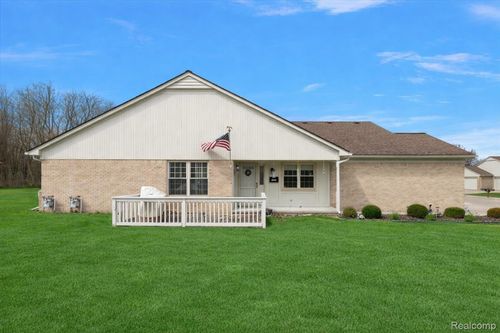 41-25400 Samantha Dr, Chesterfield, MI, 48051-1968 | Card Image