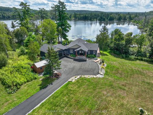 4318 Glamorgan Rd, Haliburton, ON, K0M1S0 | Card Image