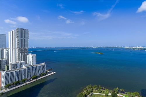 3612-1900 N Bayshore Dr, Miami, FL, 33132-3001 | Card Image