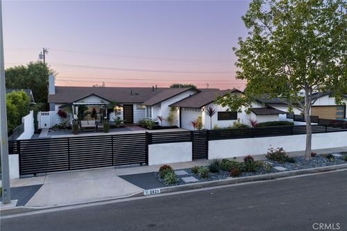 2821 Tigertail Dr, Los Alamitos, CA, 90720-4900 | Card Image