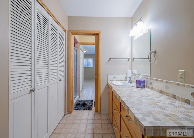 147 N 3900 E, House other with 6 bedrooms, 3 bathrooms and 2 parking in Rigby ID | Image 17