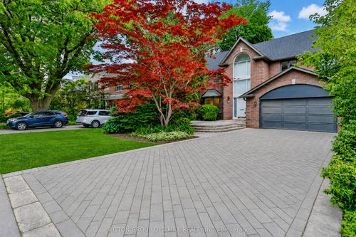 566 Castlefield Ave, Toronto, ON, M5N1L8 | Card Image