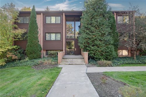 202-925 Canyon View Rd, Sagamore Hills, OH, 44067-2204 | Card Image