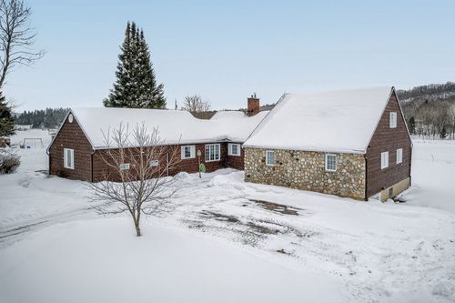 139 Rte 309, Lac-Des-Îles, QC, J0W1J0 | Card Image