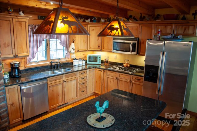 Kitchen | Image 19