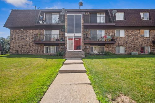 5b-2500 Mark Thomas Ln, Hanover Park, IL, 60133-3483 | Card Image