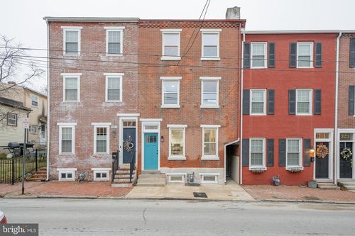 327 N Darlington St, WEST CHESTER, PA, 19380-2528 | Card Image