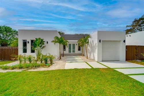 0-8990 N Miami Ave, El Portal, FL, 33150-2444 | Card Image