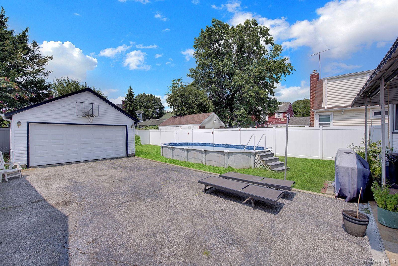 Residential in Hempstead 4