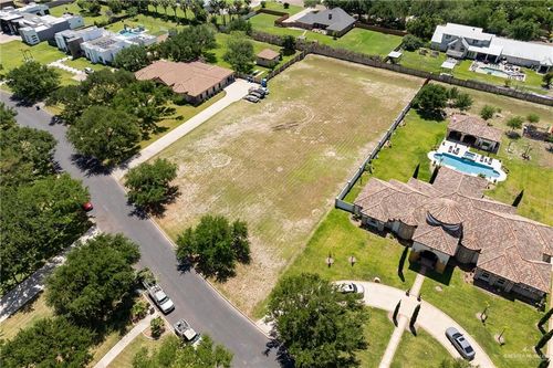 1816 El Mileno Dr, Palmhurst, TX, 78573-1222 | Card Image