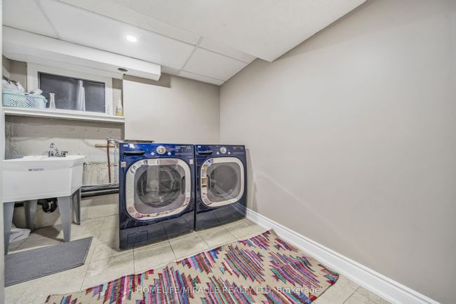 38 River View Dr, House other with 4 bedrooms, 3 bathrooms and 4 parking in Brampton ON | Image 37
