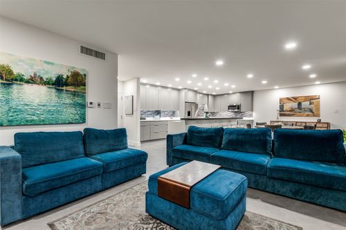 apt-601-6211 W Northwest Hwy, Dallas, TX, 75225-3423 | Card Image