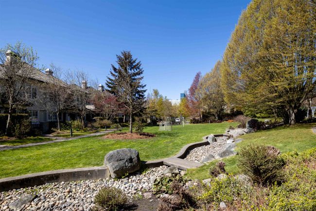 2578 West Mall, Townhouse with 4 bedrooms, 3 bathrooms and 2 parking in Vancouver BC | Image 38