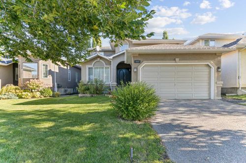 359 Mountain Park Dr Se, Calgary, AB, T2Z2N9 | Card Image