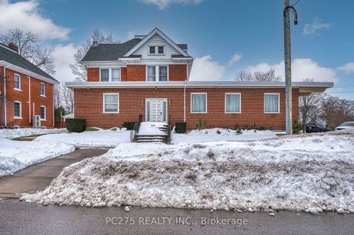 77 Montreal St, Goderich, ON, N7A2G5 | Card Image