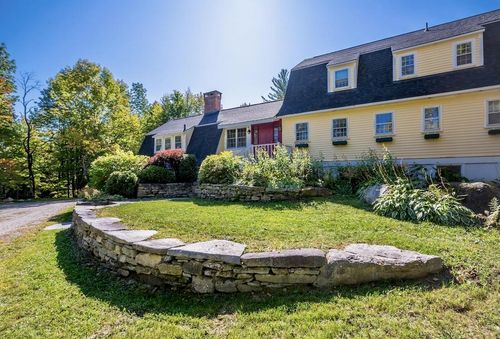 24 Vt Route 11, Landgrove, VT, 05148-9555 | Card Image