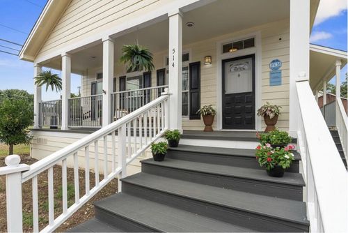 514 Bluebonnet St, Fredericksburg, TX, 78624-5238 | Card Image