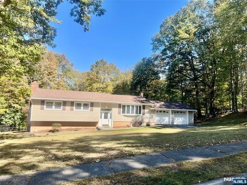 35 Cherokee Trl, Oakland, NJ, 07436-3011 | Card Image