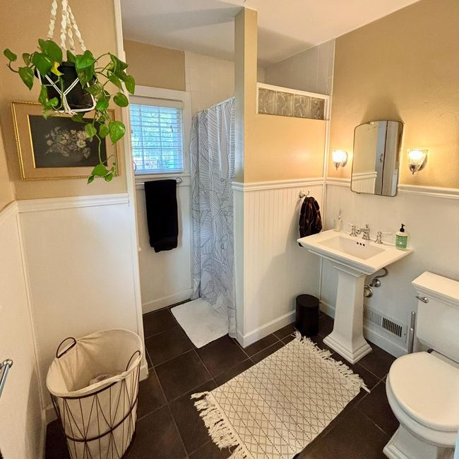 813 Clay St, House other with 3 bedrooms, 2 bathrooms and null parking in Cedar Falls IA | Image 16