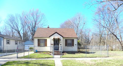 380 N Mccord St, Benton Harbor, MI, 49022-3226 | Card Image