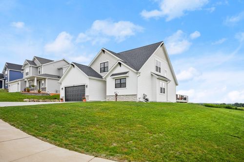 201 Trail View Lane, Lake Mills, WI, 53551 | Card Image