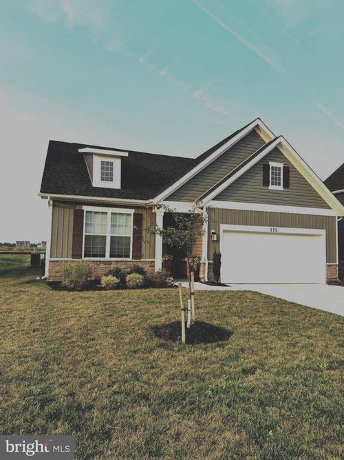372 Atkinson St, SHENANDOAH JUNCTION, WV, 25442-4775 | Card Image