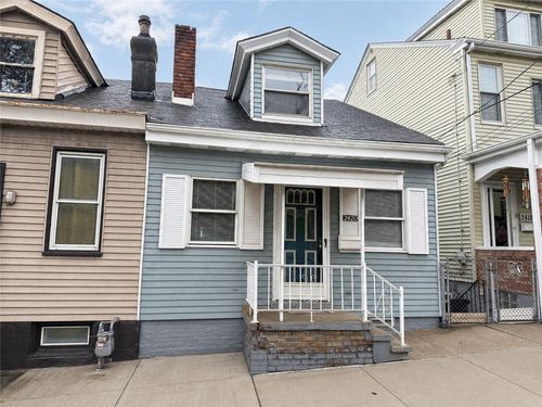 2420 Patterson St, Pittsburgh, PA, 15203-2723 | Card Image