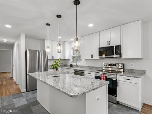 2311 Summit Point Rd, SUMMIT POINT, WV, 25446 | Card Image