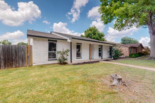 2801 Emberwood Dr, Garland, TX, 75043-6051 | Card Image