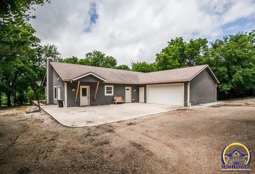 6625 E 213th St, Quenemo, KS, 66528-8154 | Card Image