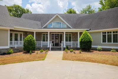 4241 Spring Branch Circle, House other with 4 bedrooms, 3 bathrooms and 3 parking in Valdosta GA | Image 2